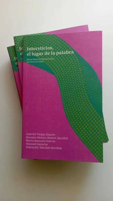Intersticios. El Lugar de la Palabra